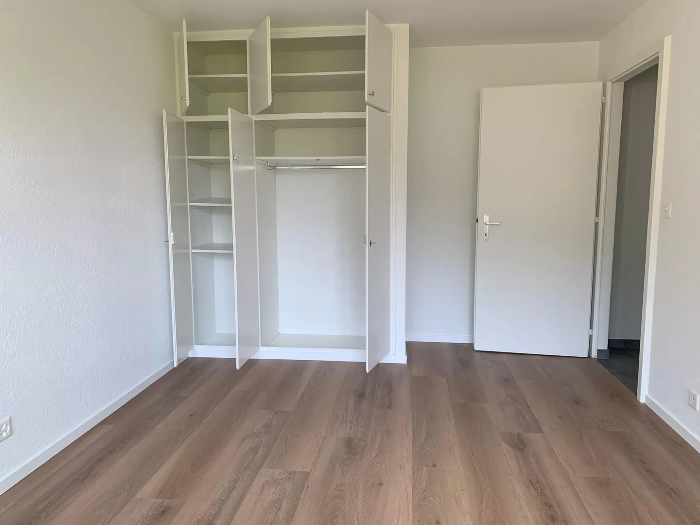 Appartamento 4 locali affascinante - Foto 3 di 9