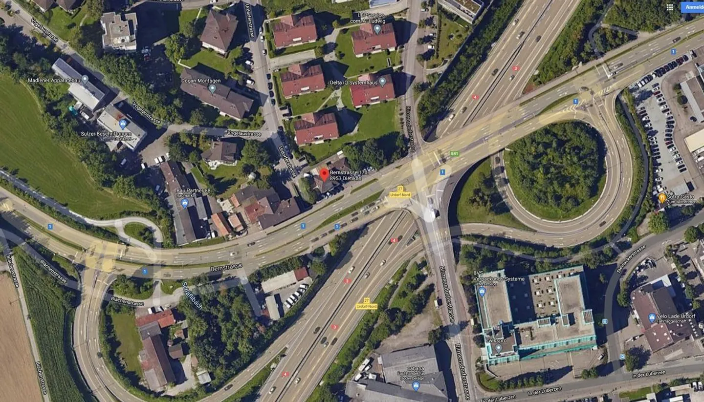 PARKING SPACE IN HIGH TRAFFIC LOCATION - Photo 5 of 5