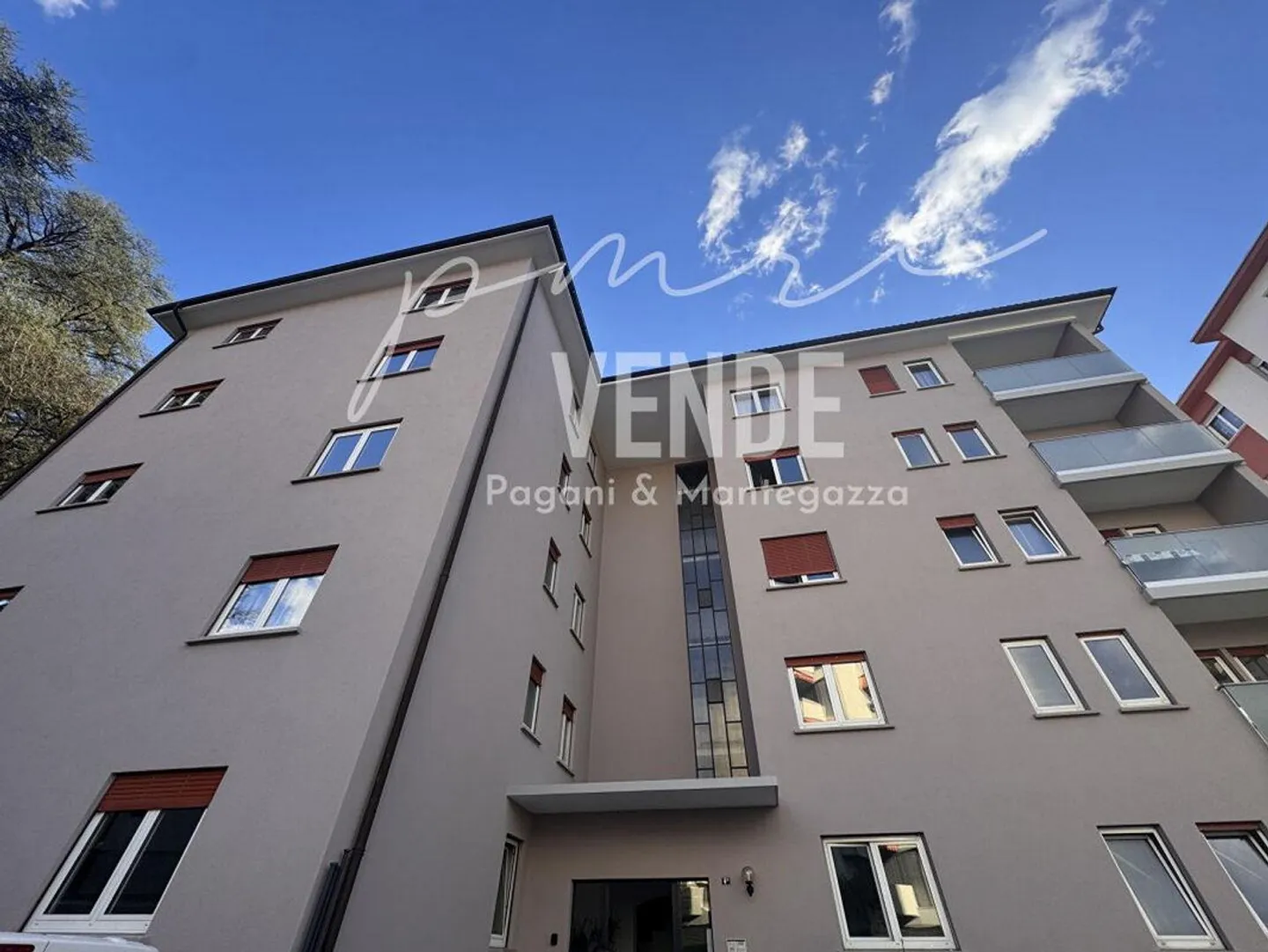 MASSAGNO | VOTRE APPARTEMENT 4.5 PIÈCES RÉNOVÉ SUR MESURE | CLÉS EN M... - Photo 9 sur 9