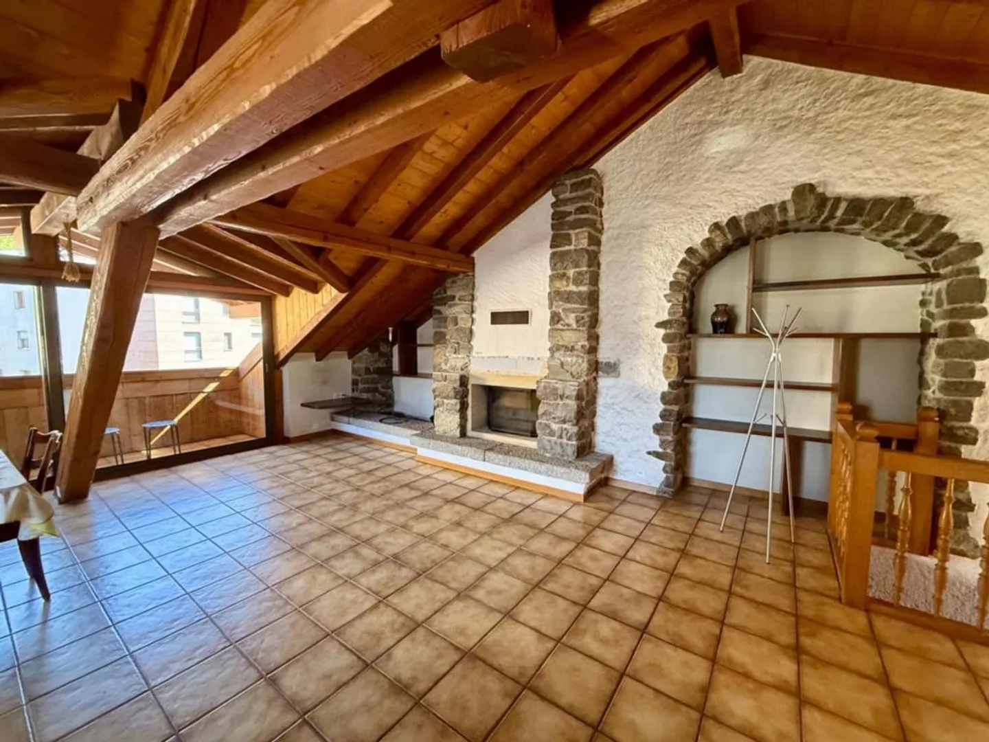 Residential building - Photo 3 of 10