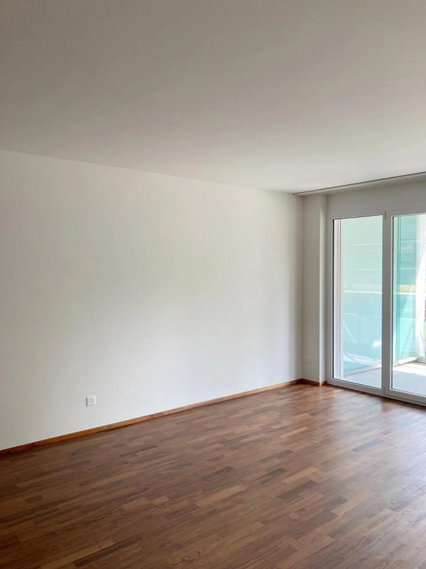 Rare second home without usage restrictions - Photo 3 of 6