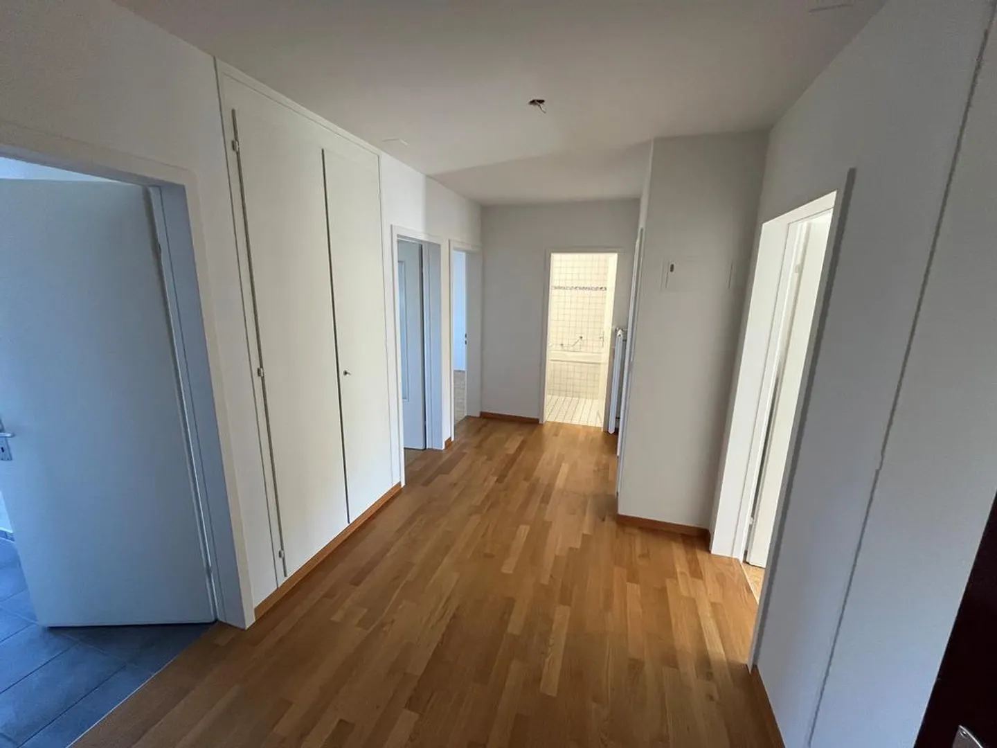 Geräumige Wohnung mit herrlichem Blick - Foto 2 von 10