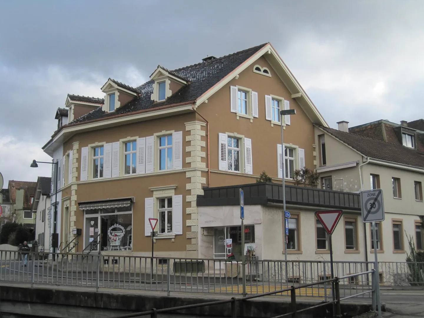 Vie élégante à Sissach - Photo 1 sur 9