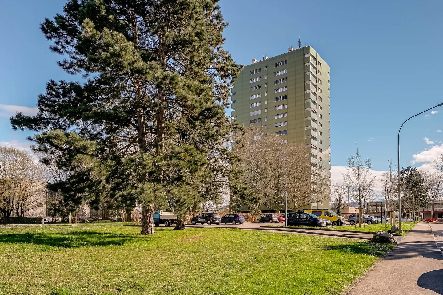 Appartamento moderno 3 locali al lago - Foto 1 di 11
