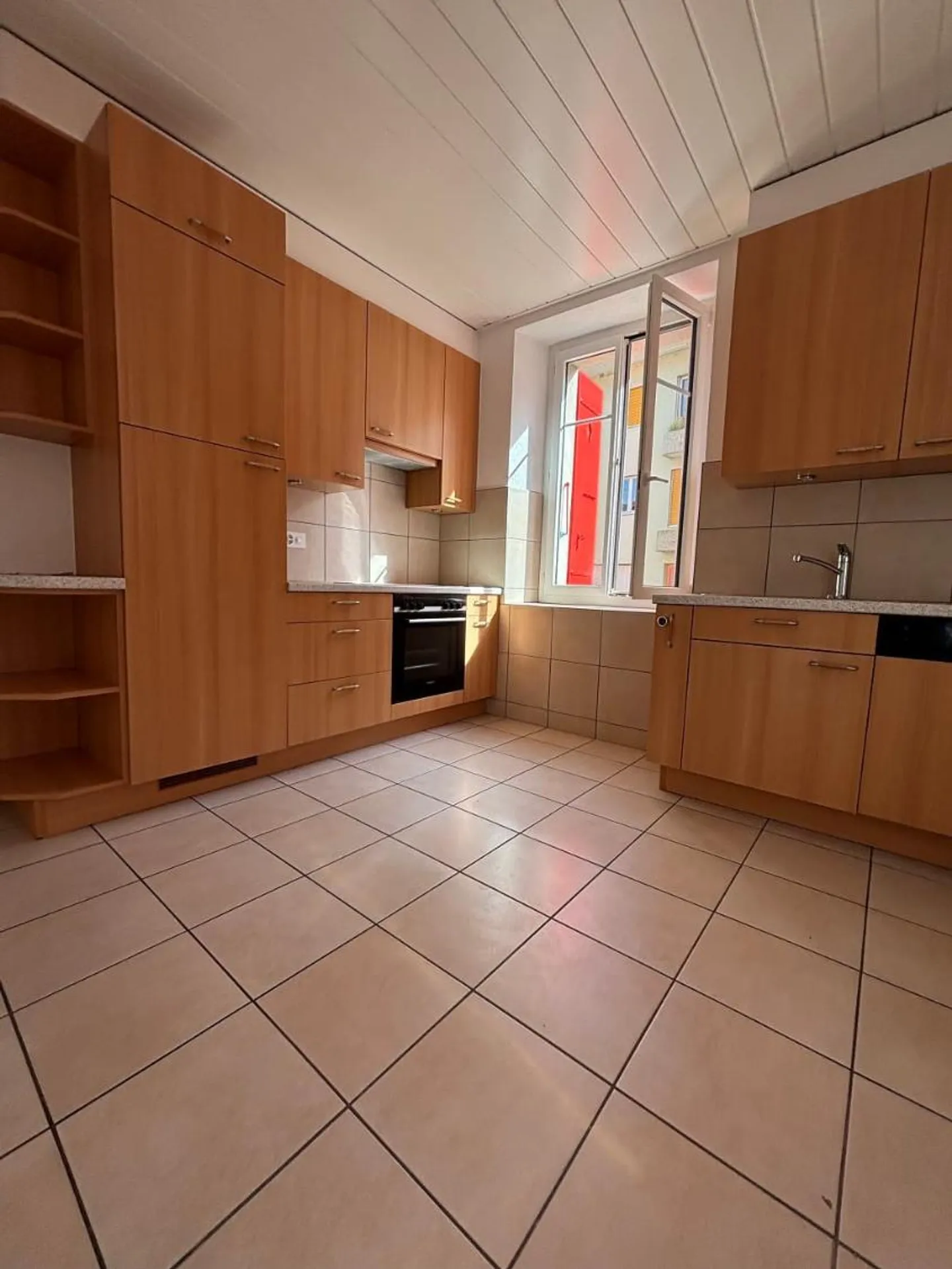Charmant Appartement avec Jardin - Photo 2 sur 9