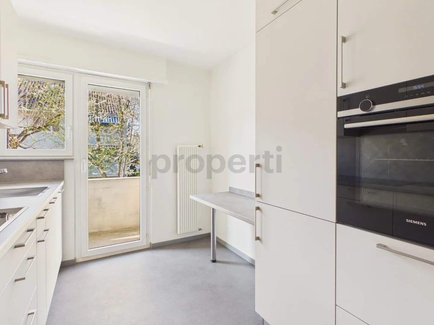 Renovated 4-Room Apartment with Balcony, Allschwil - Photo 4 of 9