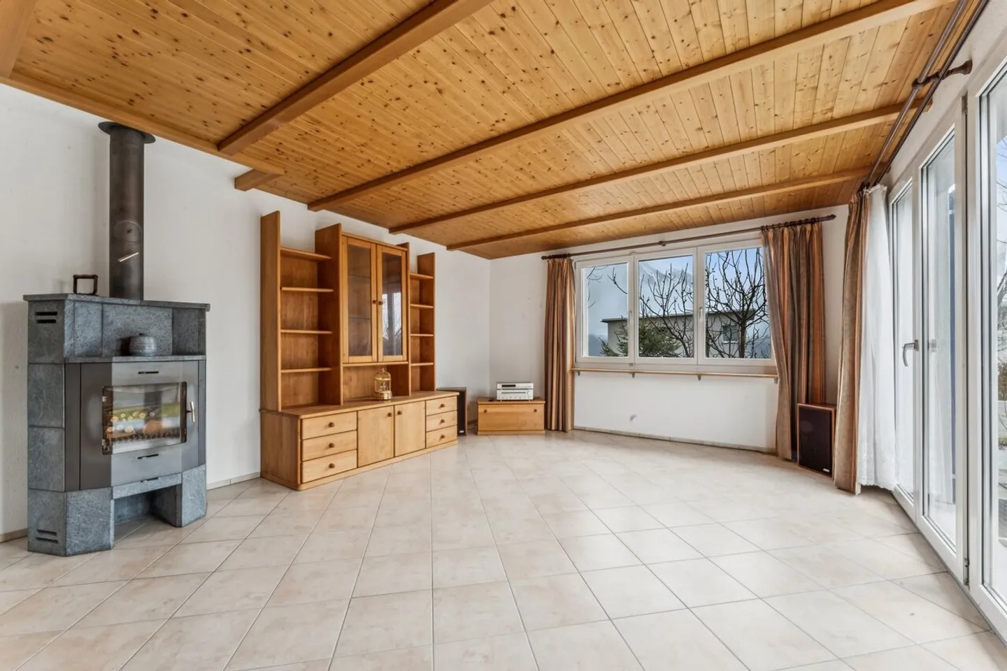 A place where you and your family will want to arrive and stay - Photo 5 of 13