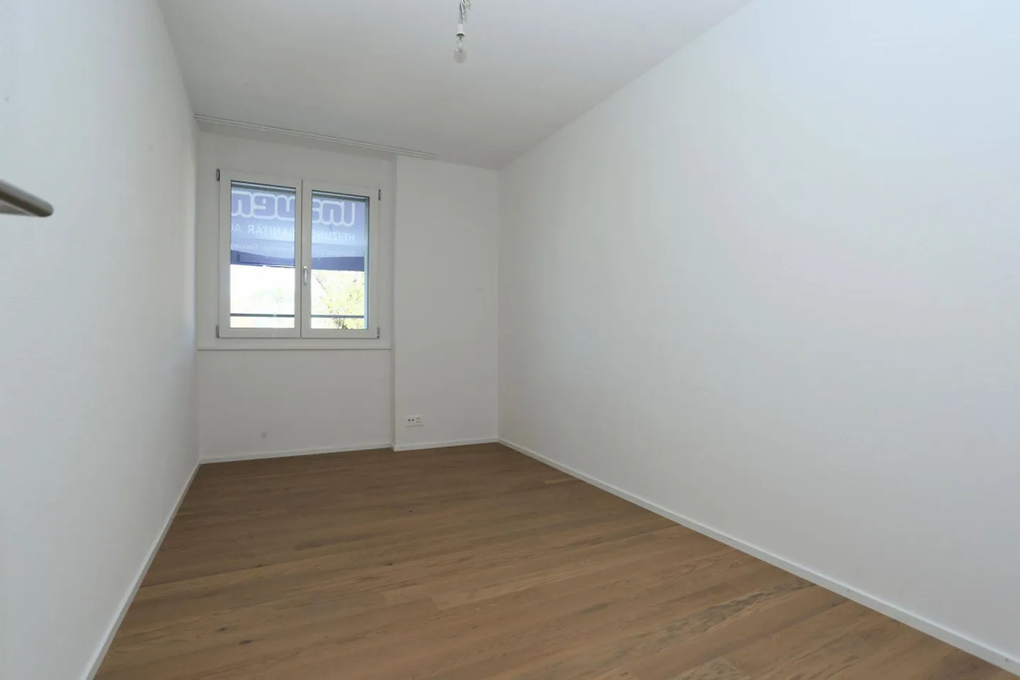 Appartement rénové de 4,5 pièces près du centre - Photo 6 sur 7