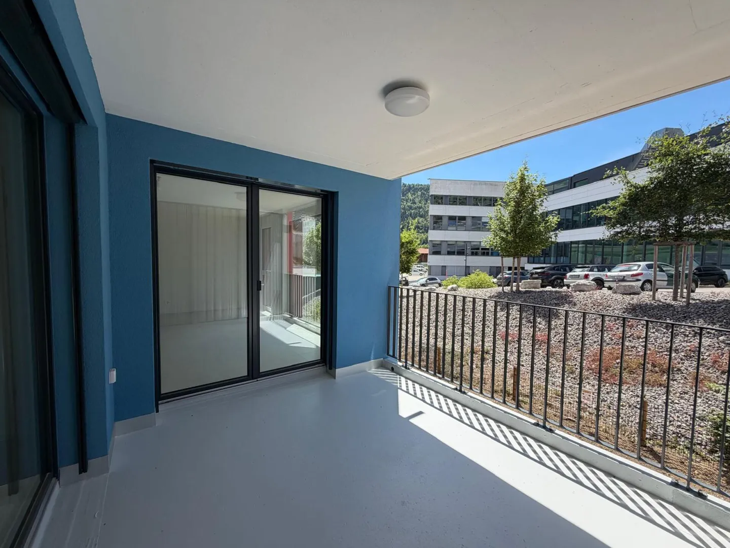 Villeret, wunderschöne 2.5-Zimmer-Wohnung im 1. Stock mit Terrasse und Aufzug - Foto 6 von 6