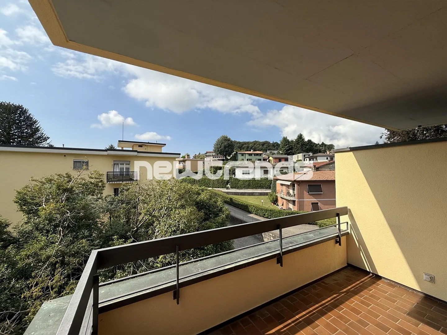 AFFITTASI ESCLUSIVO 3.5 LOCALI PORZA - Foto 3 di 26