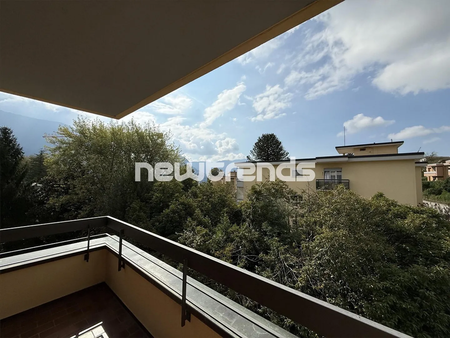AFFITTASI ESCLUSIVO 3.5 LOCALI PORZA - Foto 4 di 26
