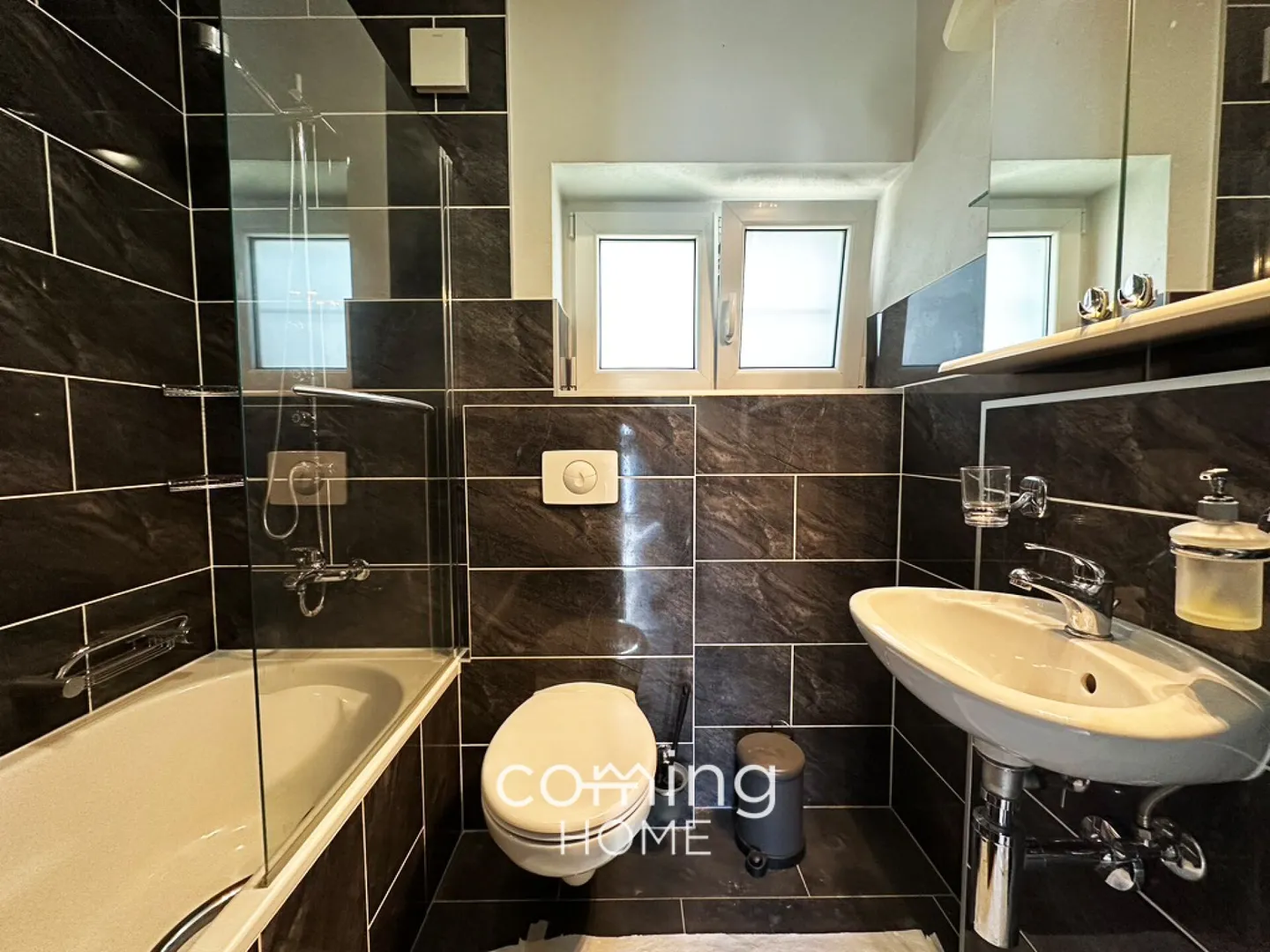 Bijou résidentiel historique dans un éclat moderne - maison individuelle rénovée de 1865 dans un design unique - Photo 14 sur 18