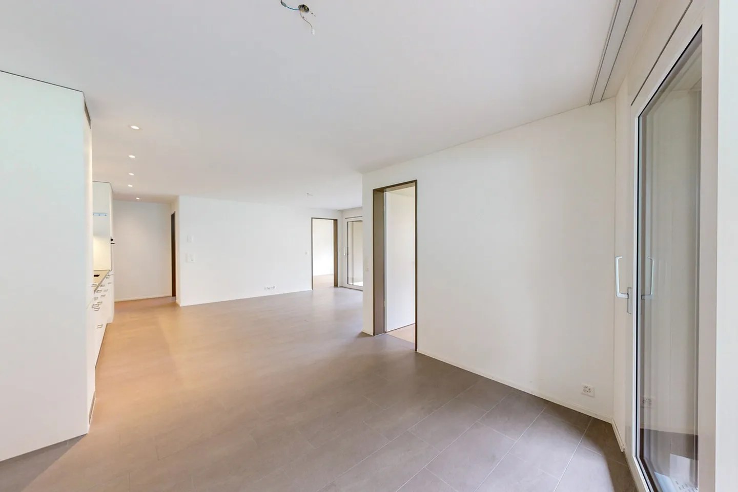 Popular New Apartment - High-Quality Finish - Photo 4 of 12