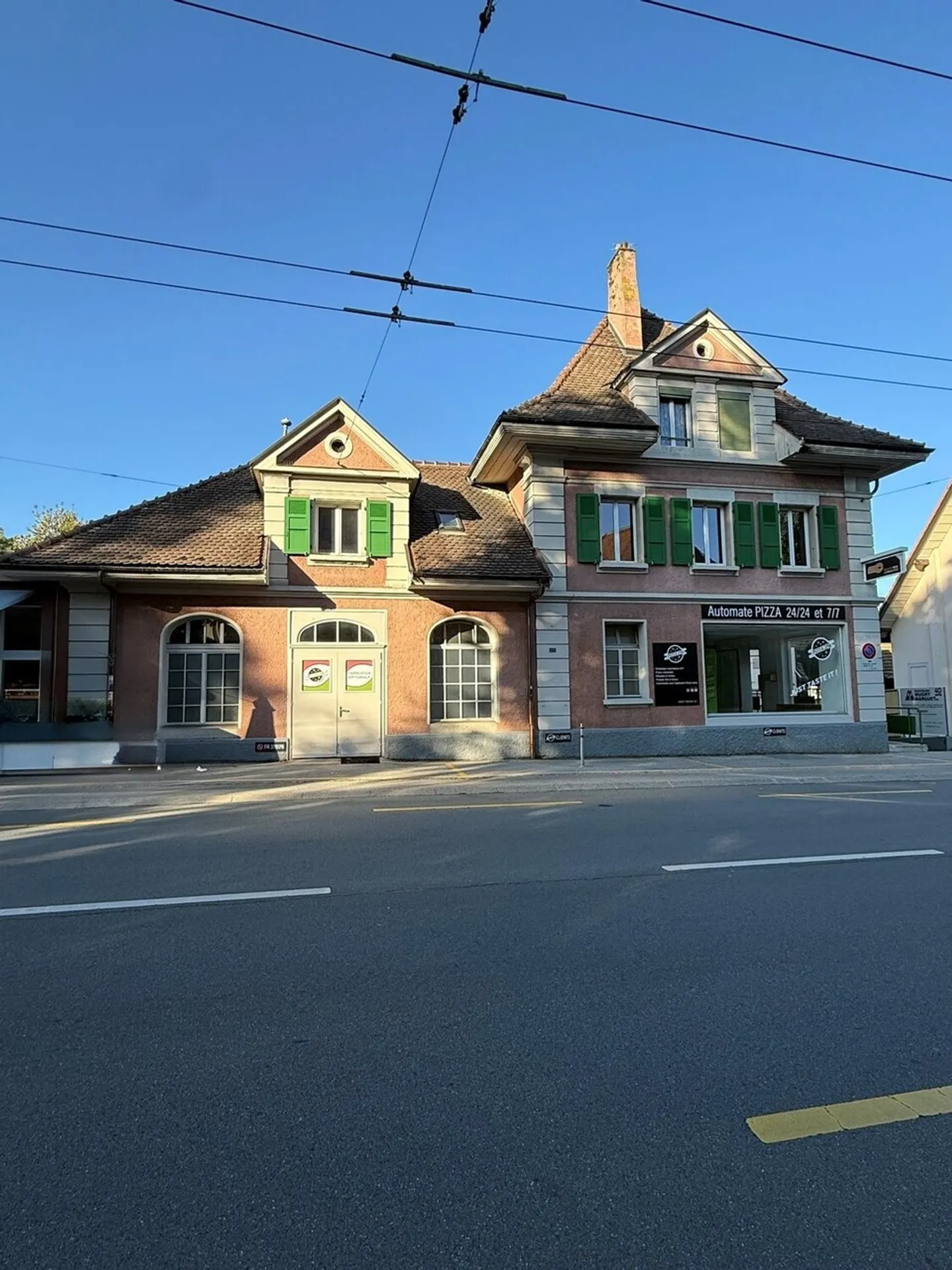 Commercial space with window for rent near Freiburg city center - Photo 1 of 1