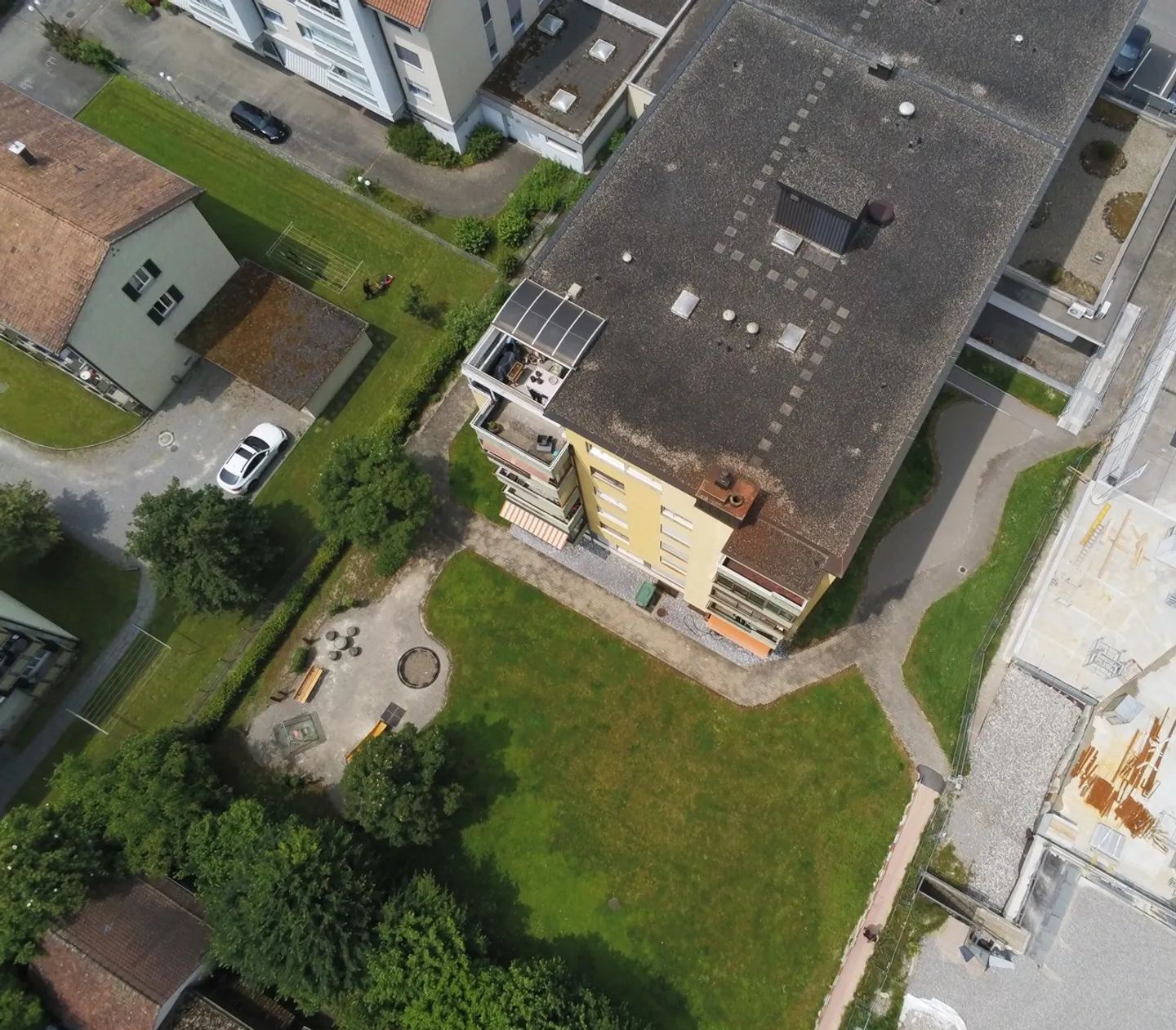 Renovated 5.5 Room Apartment in the Center of Wohlen - Photo 10 of 12
