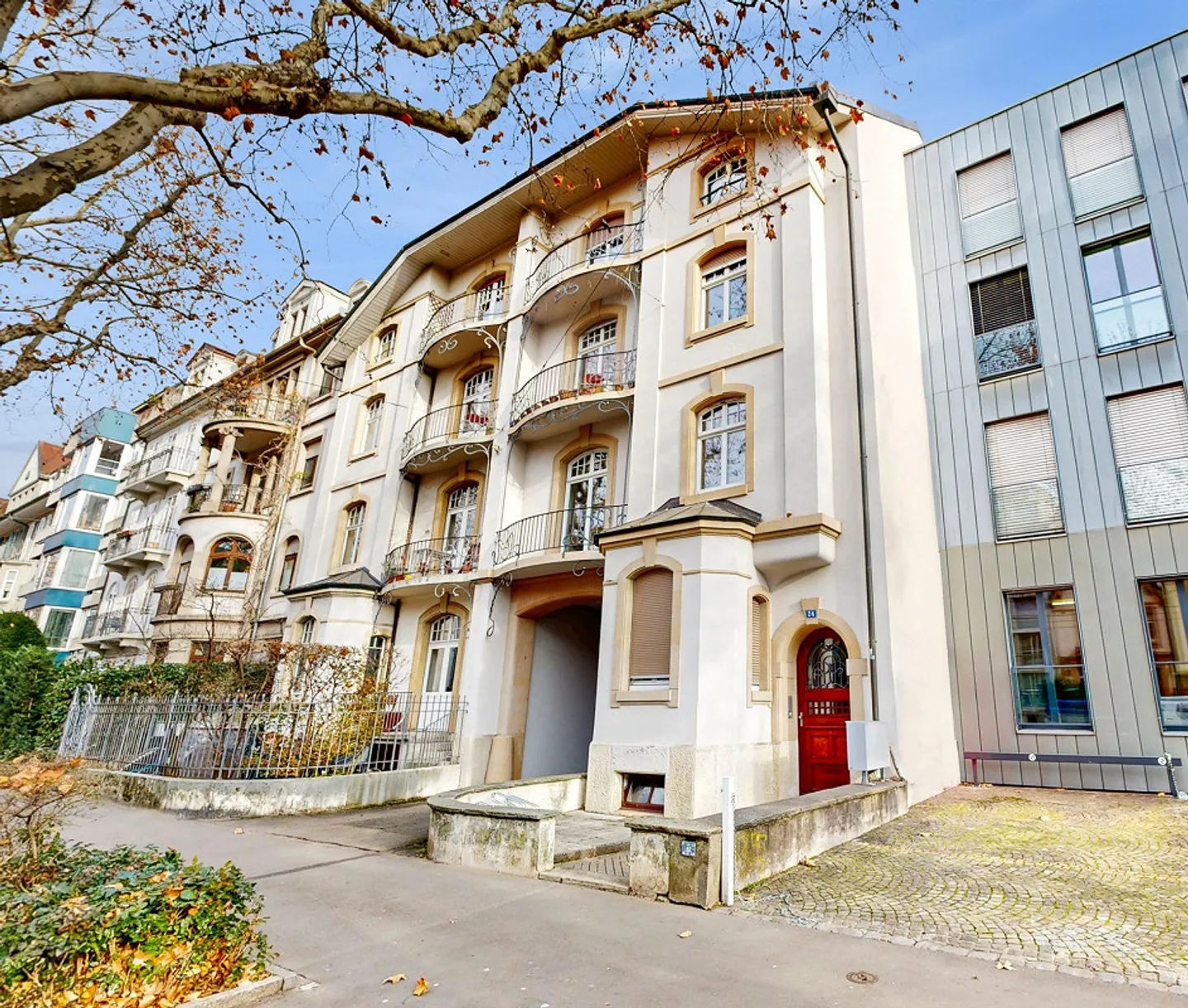 RENT WITHOUT DEPOSIT - Elegant City Apartment with Character - Photo 1 of 7