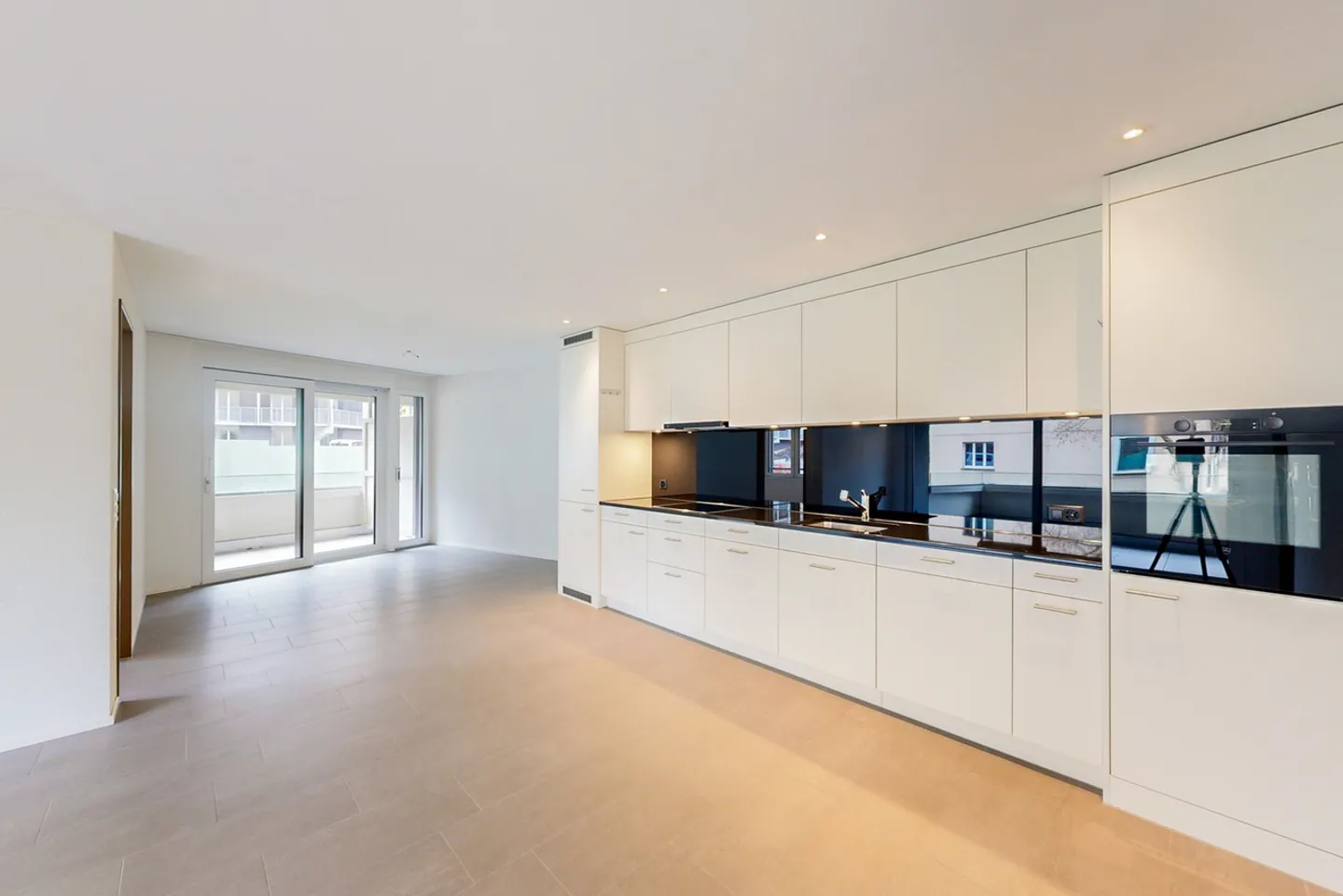 Popular New Apartment - High-Quality Finish - Photo 6 of 12