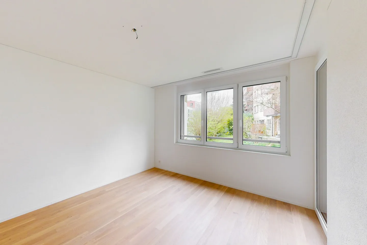 Popular New Apartment - High-Quality Finish - Photo 7 of 12