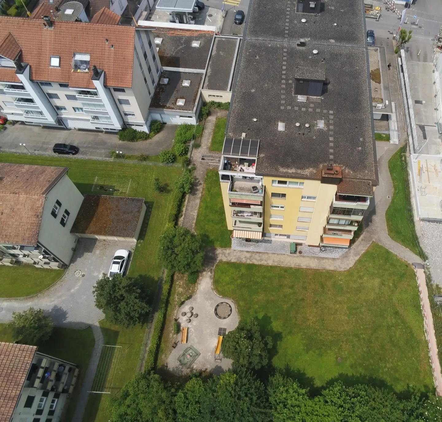 Renovated 5.5 Room Apartment in the Center of Wohlen - Photo 9 of 12