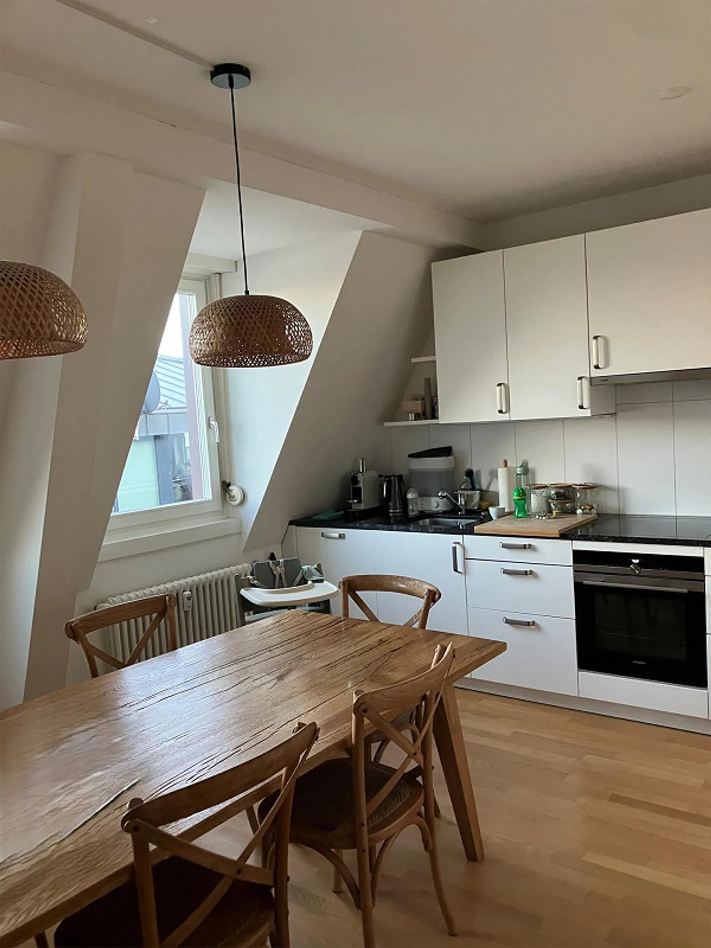 RENT WITHOUT DEPOSIT - Elegant City Apartment with Character - Photo 2 of 7