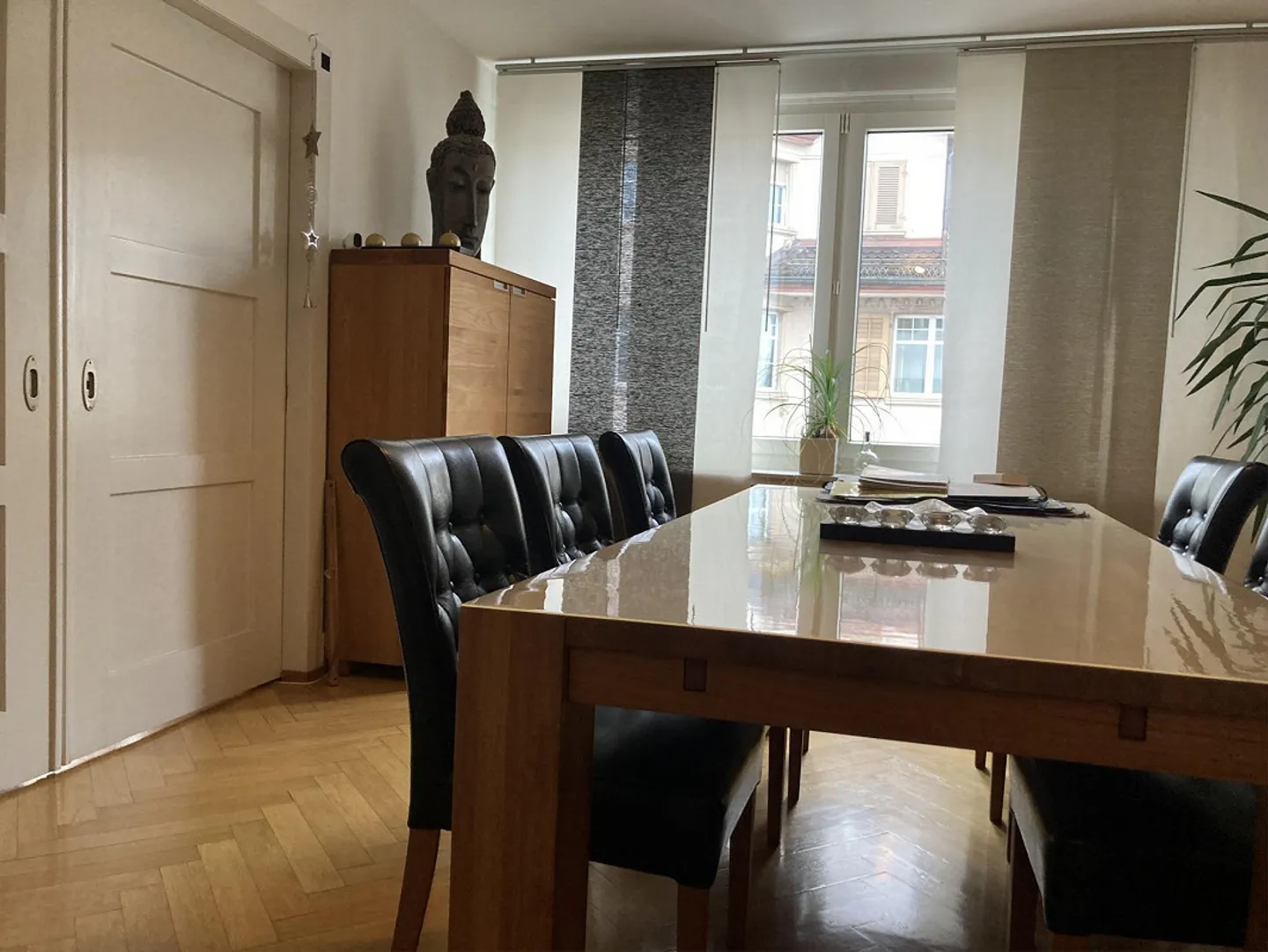 Emplacement central - Photo 3 sur 7