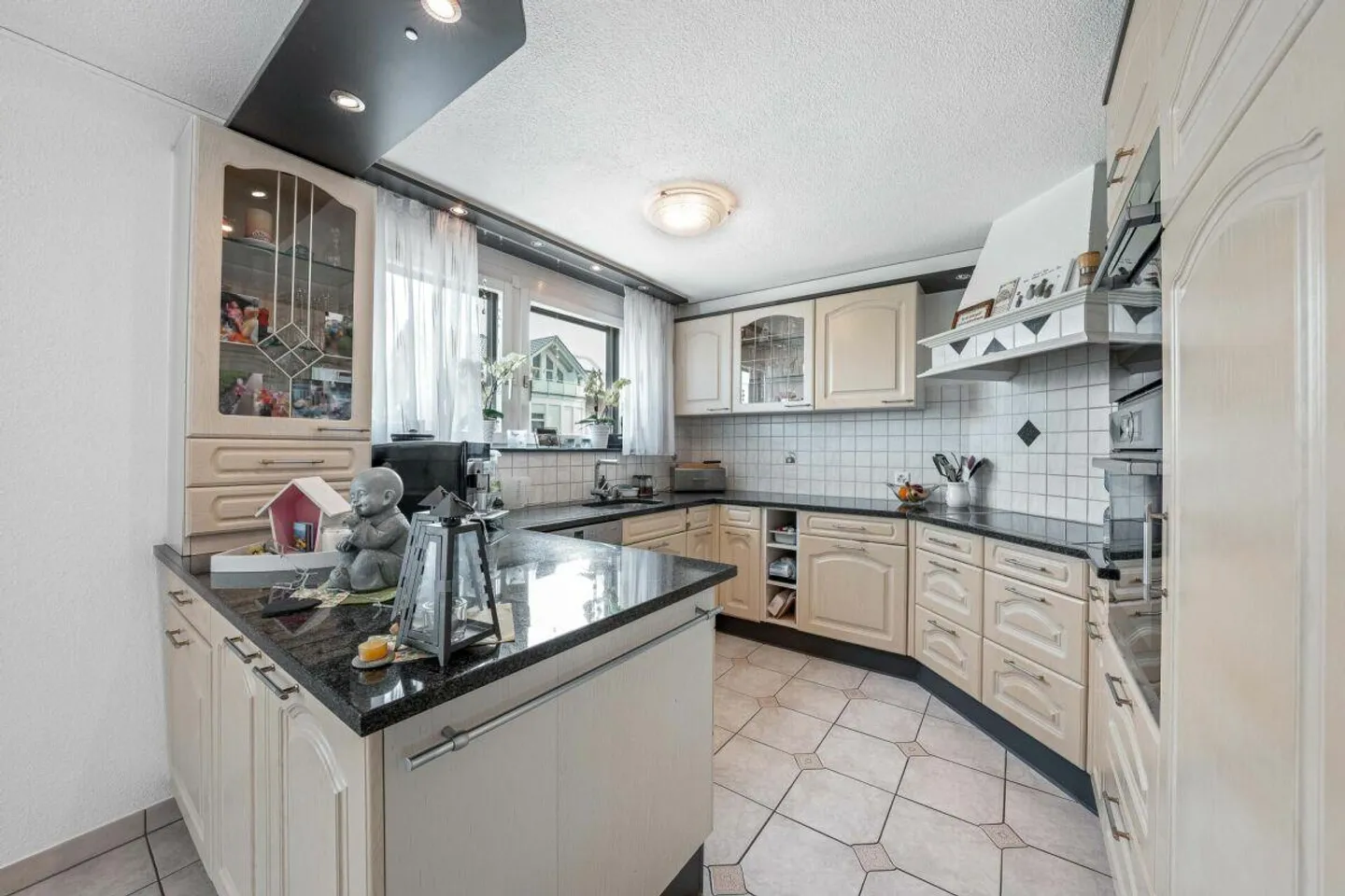 Residential and Commercial Building - Photo 6 of 17