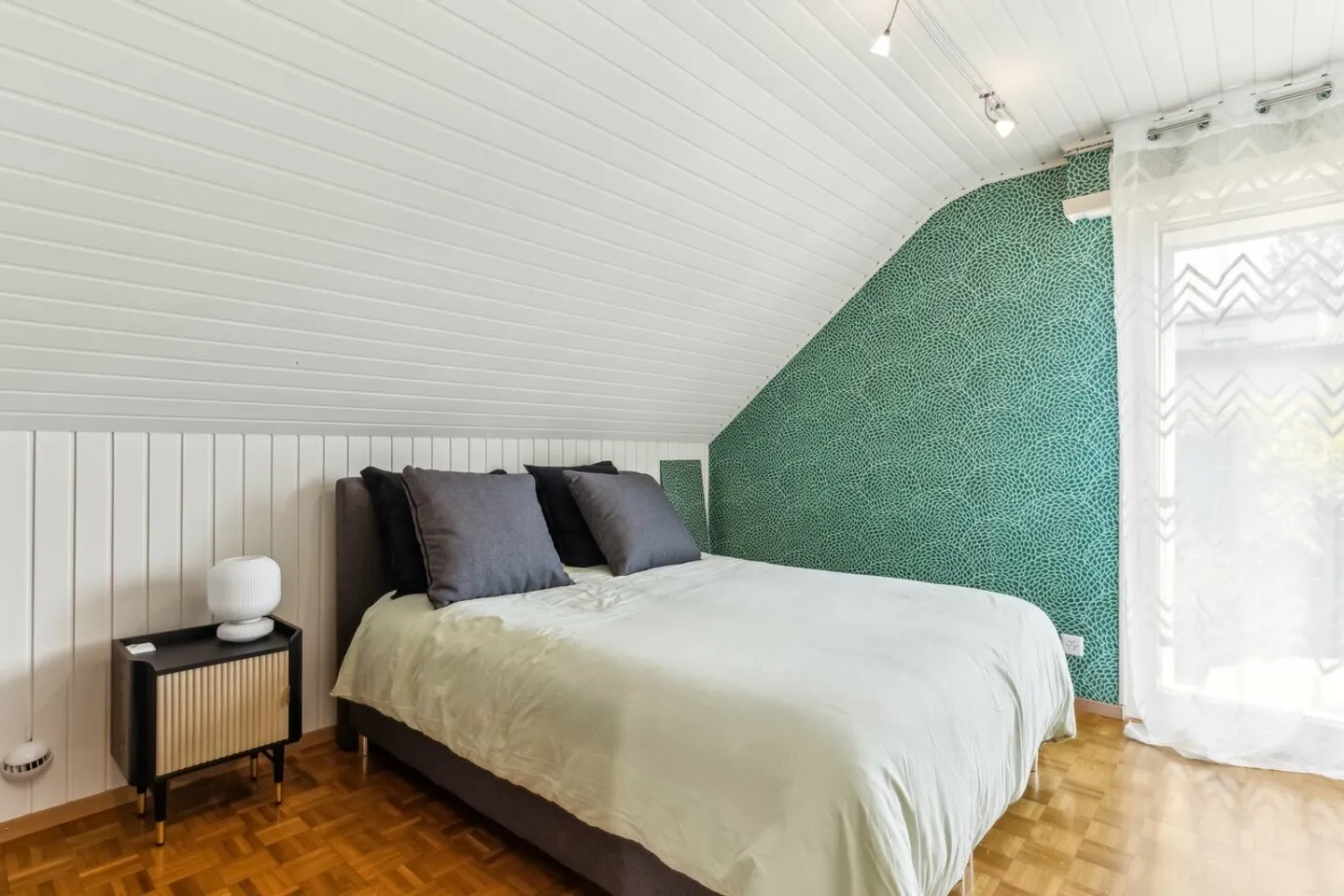 Moderne Villa - Komfort, Eleganz und ideale Lage ohne Lärm - Foto 14 von 21