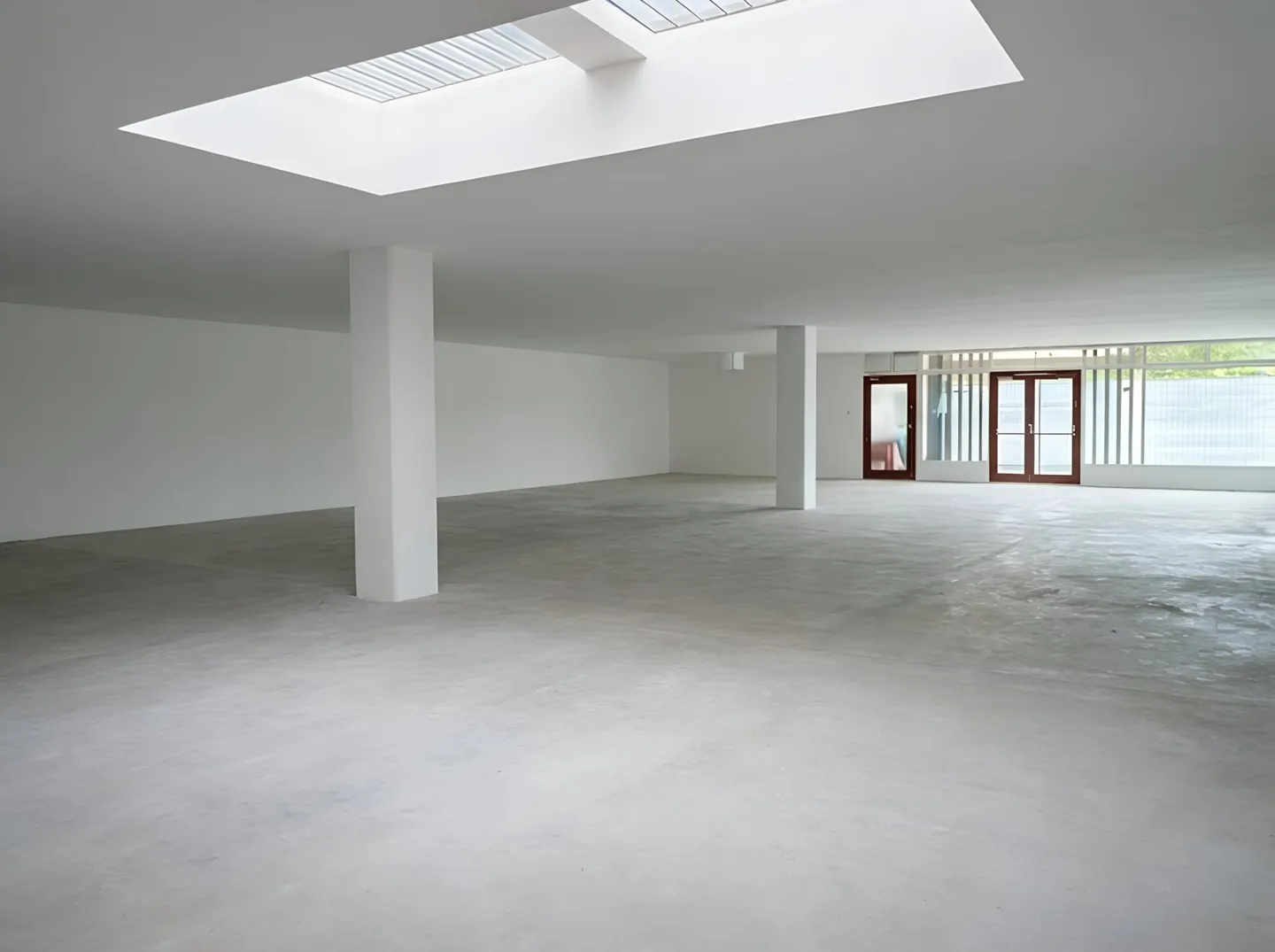Modern Commercial Space in Zurich - Photo 2 of 5