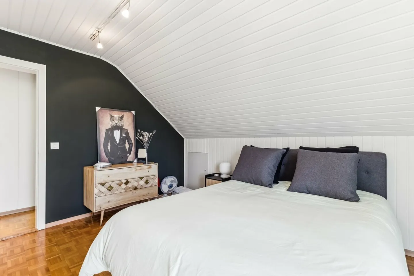 Moderne Villa - Komfort, Eleganz und ideale Lage ohne Lärm - Foto 16 von 21