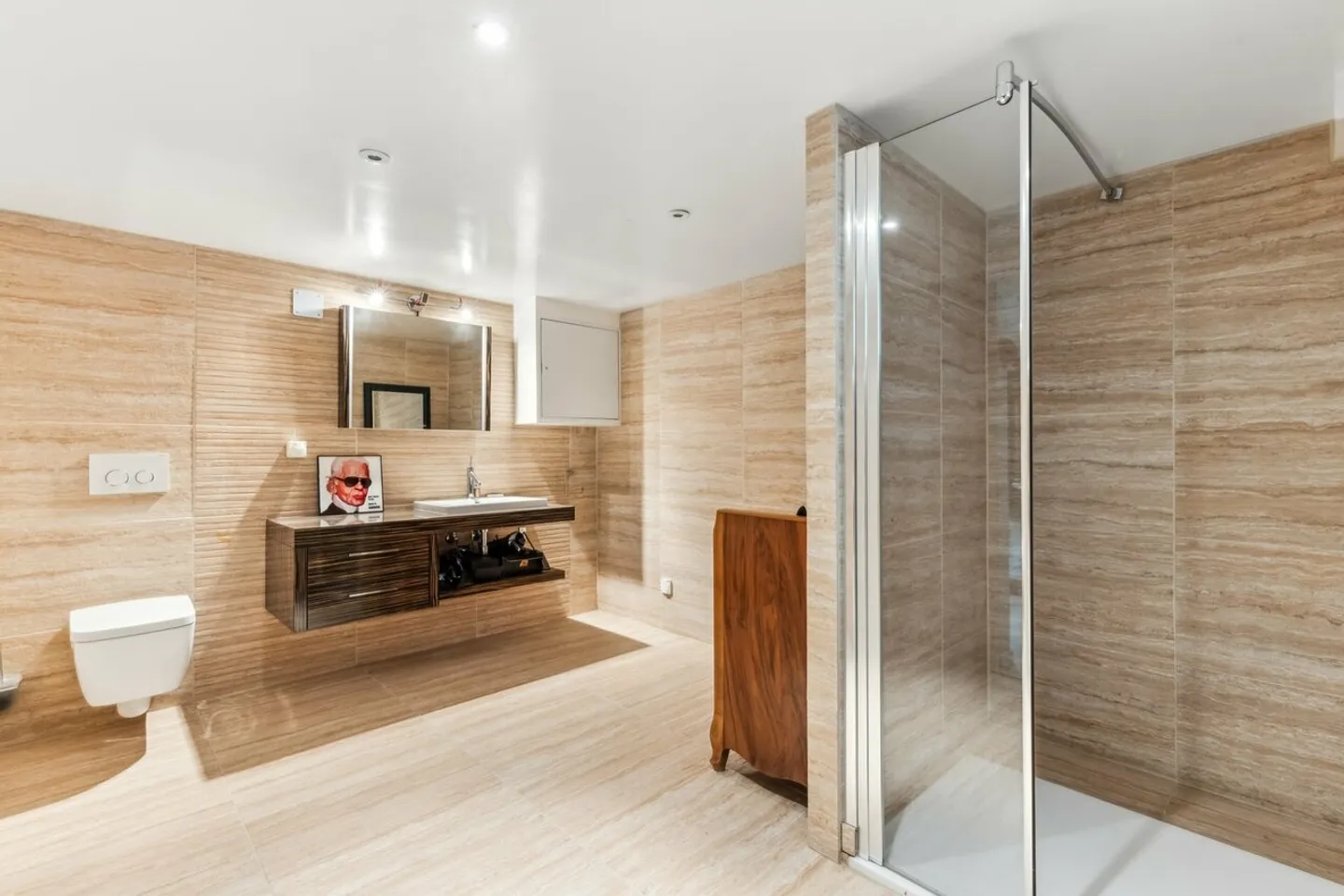 Moderne Villa - Komfort, Eleganz und ideale Lage ohne Lärm - Foto 18 von 21