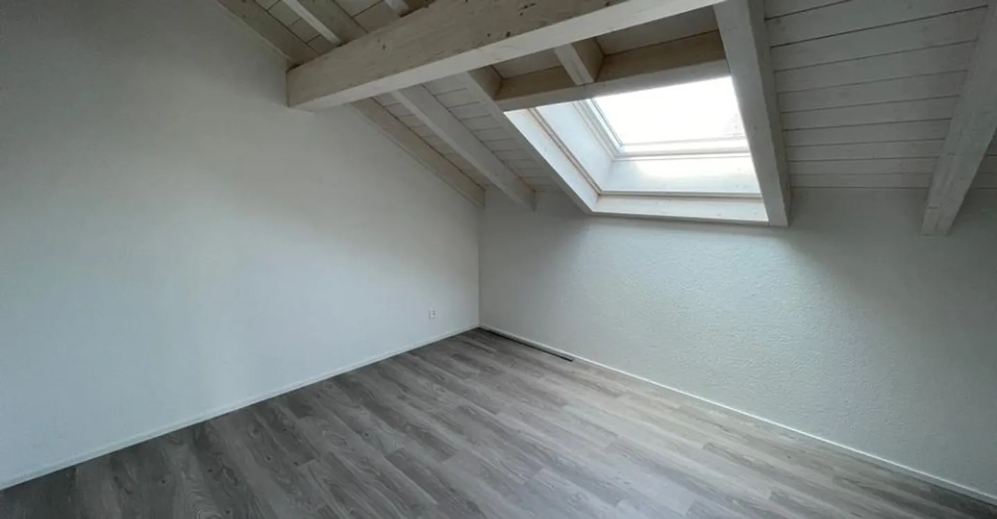 Appartement spacieux avec mezzanine - Photo 6 sur 10