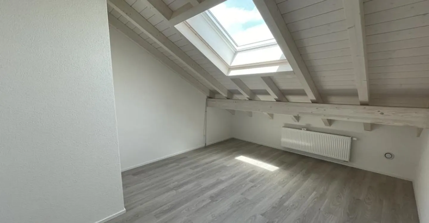 Appartement spacieux avec mezzanine - Photo 9 sur 10