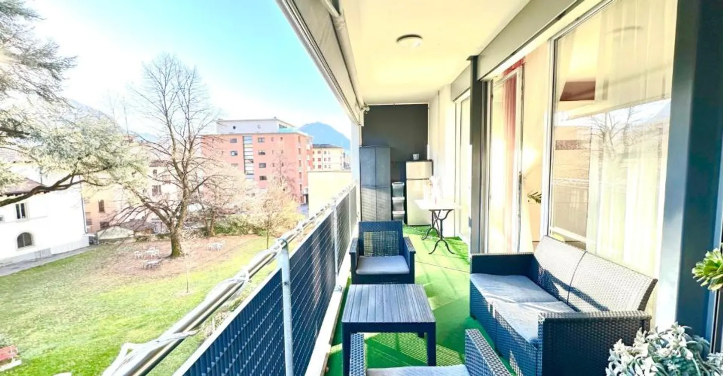 Luminoso appartamento 4,5 in vendita a Molino Novo - Foto 4 von 8