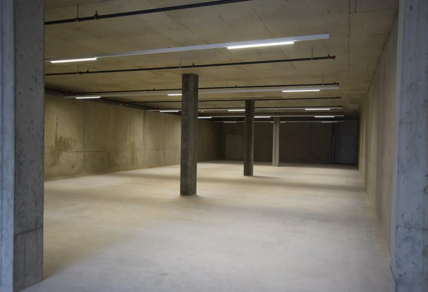 Espace de Stockage Moderne - Photo 3 sur 7