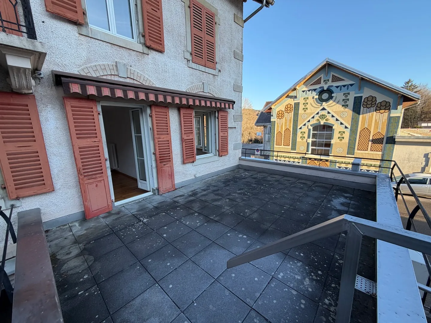 Renoviertes Apartment mit Terrasse - Foto 2 von 13