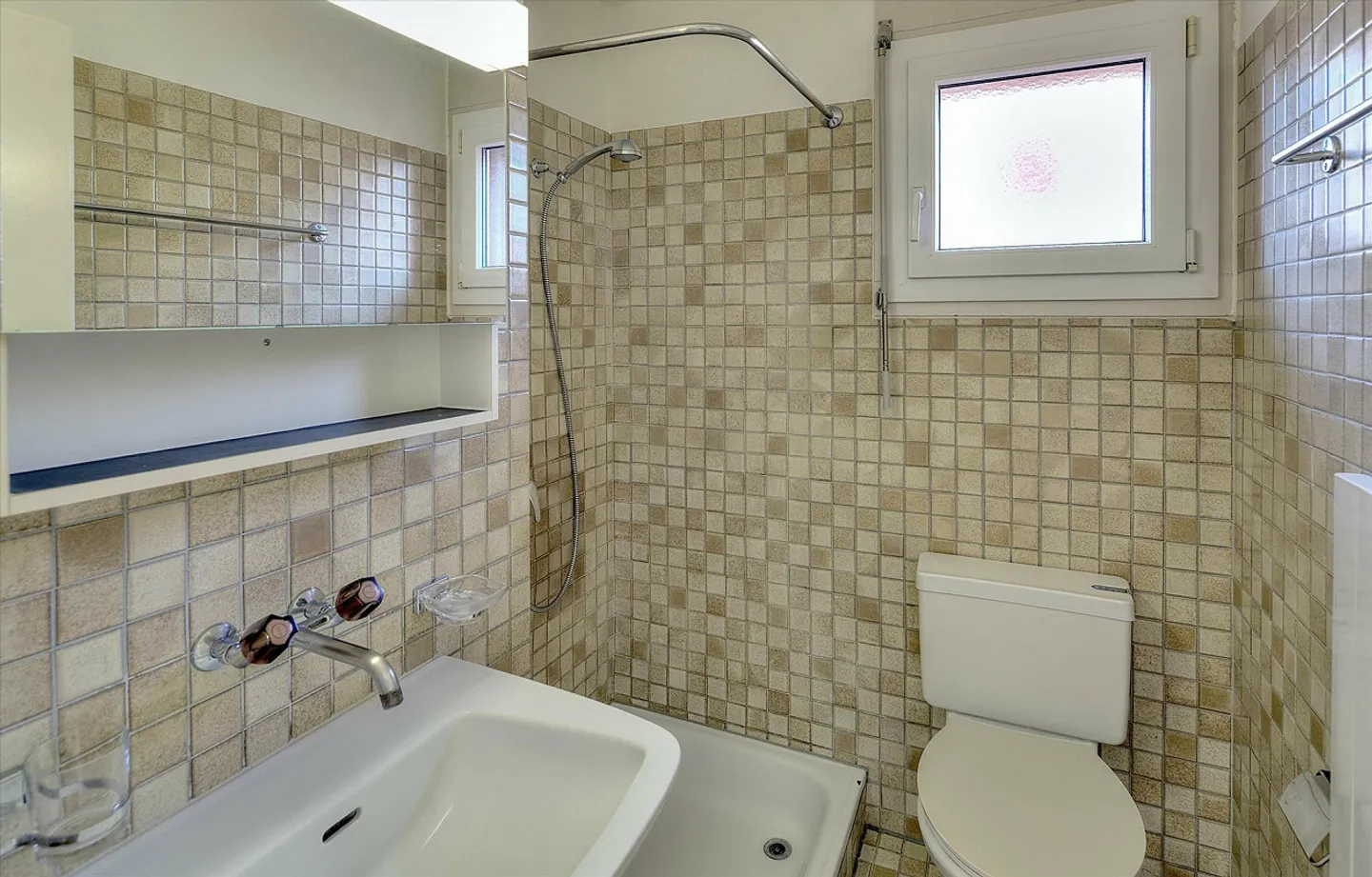 Your new family apartment - Rent without deposit - Photo 8 of 9
