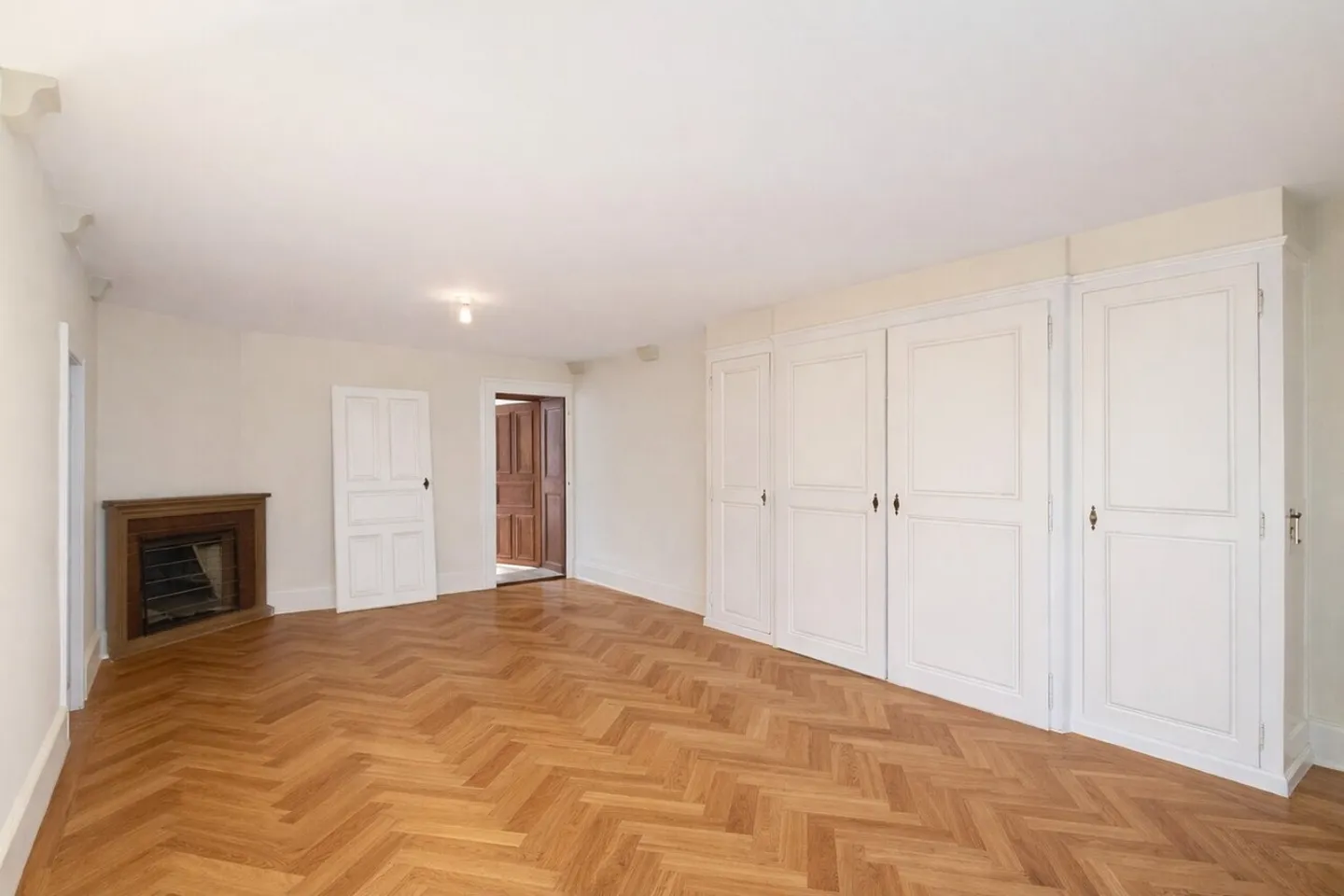 In the Heart of Bern's Old Town – Living on the Historic Junkerngasse - Photo 2 of 7