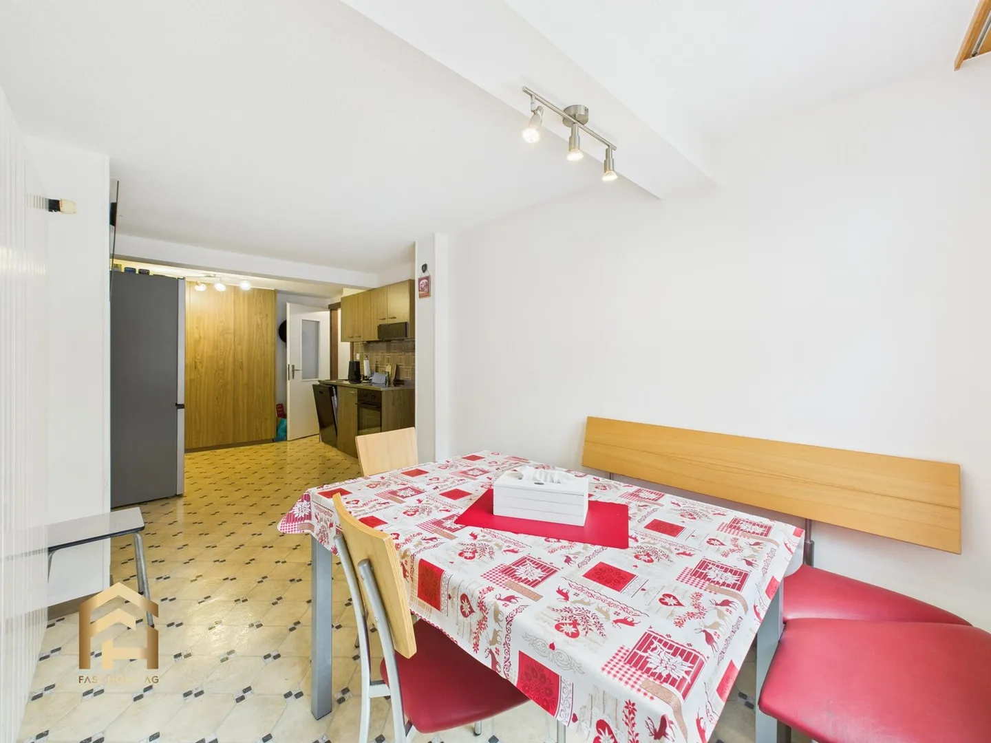 Deux appartements. D'innombrables possibilités. Leukerbad vous attend. - Photo 3 sur 12