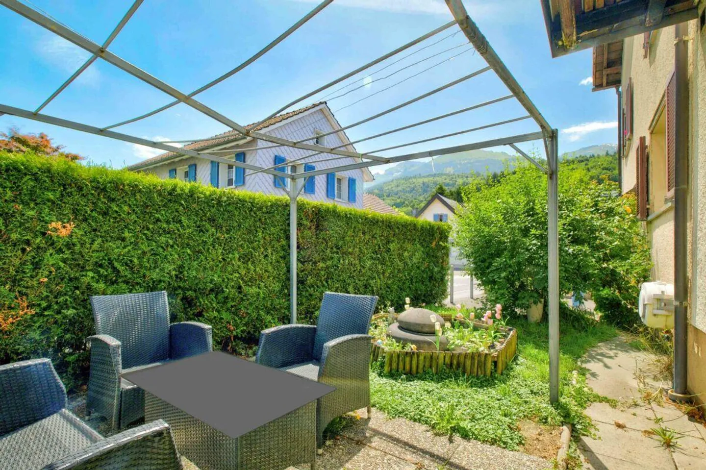Section de maison attrayante avec deux unités résidentielles et utilisation polyvalente - Photo 21 sur 25