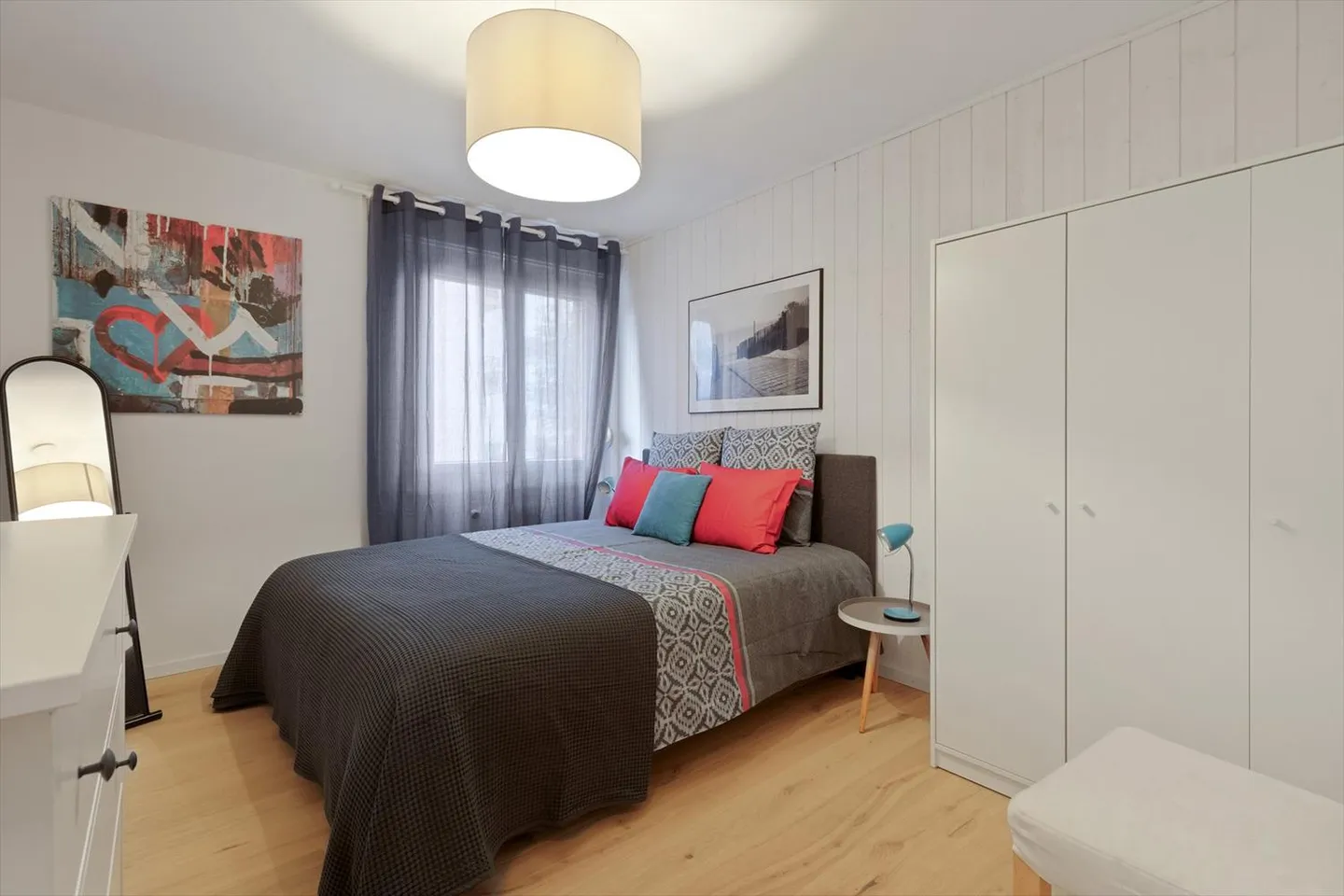 Furnished 2.5 Room Apartment - Photo 3 of 4