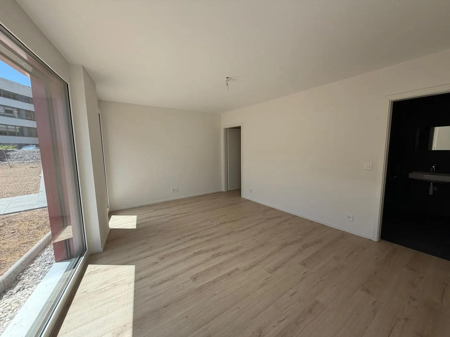 Villeret, magnifico appartamento di 4,5 stanze con terrazza e giardino privato - Foto 4 di 8