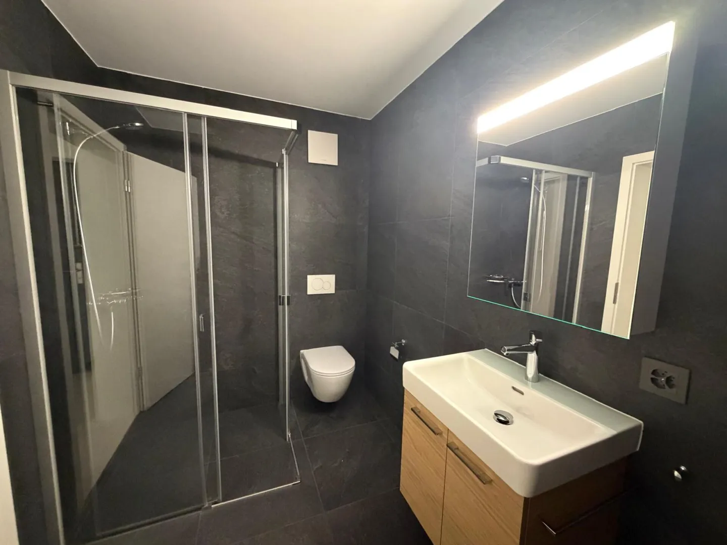 Villeret, magnifico appartamento di 4,5 stanze con terrazza e giardino privato - Foto 8 di 8