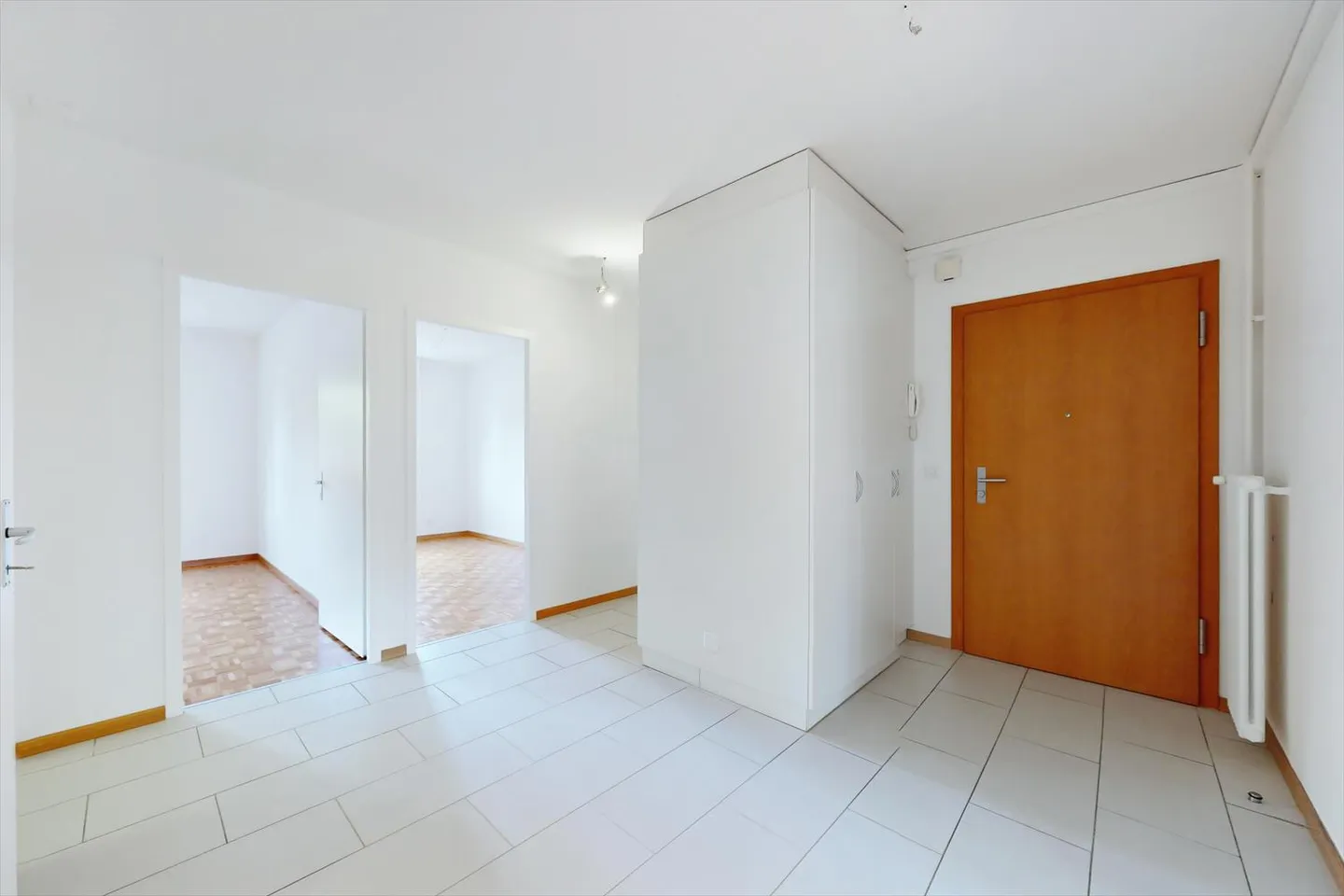 Apartment for rent - Photo 3 of 11