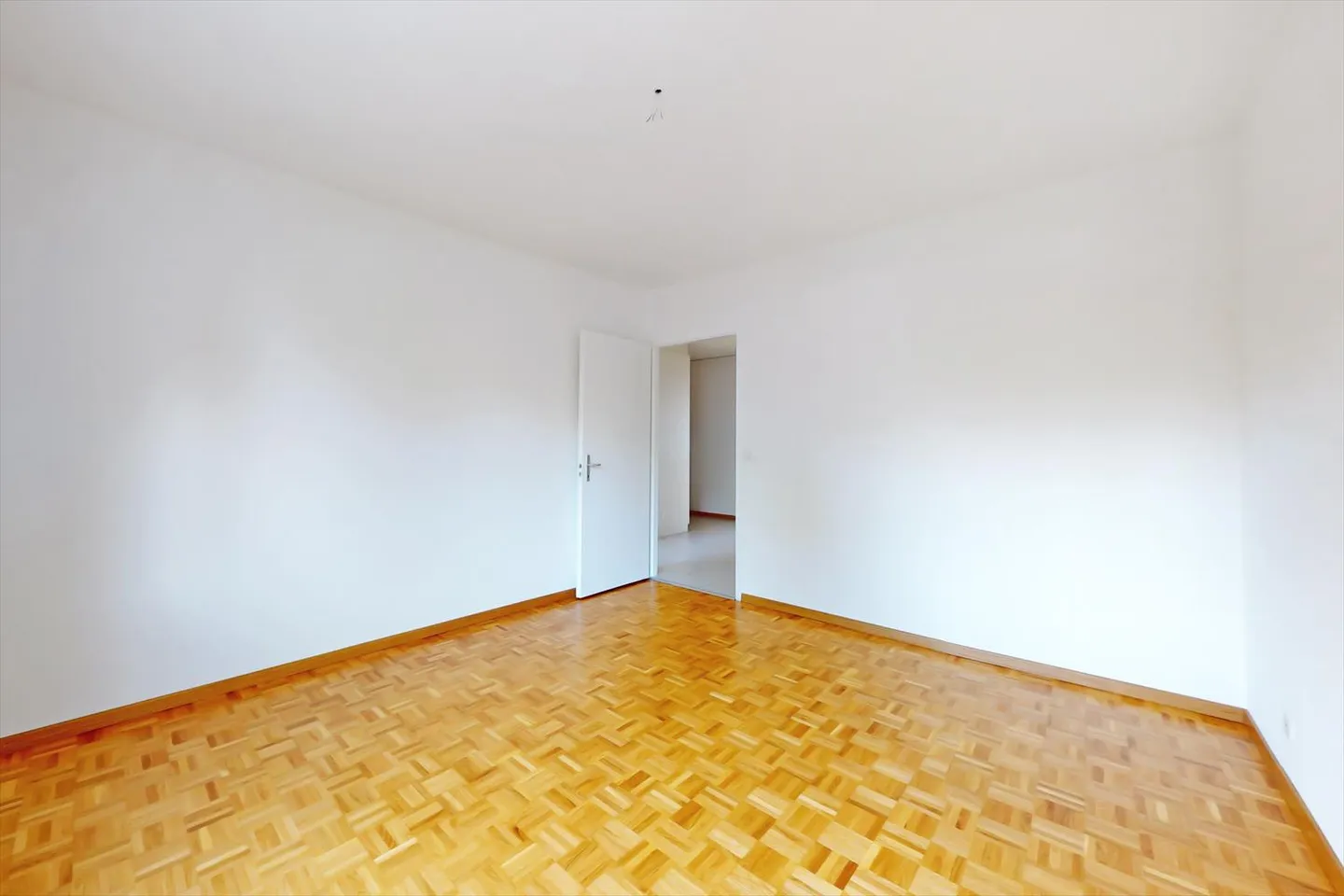 Apartment for rent - Photo 7 of 11