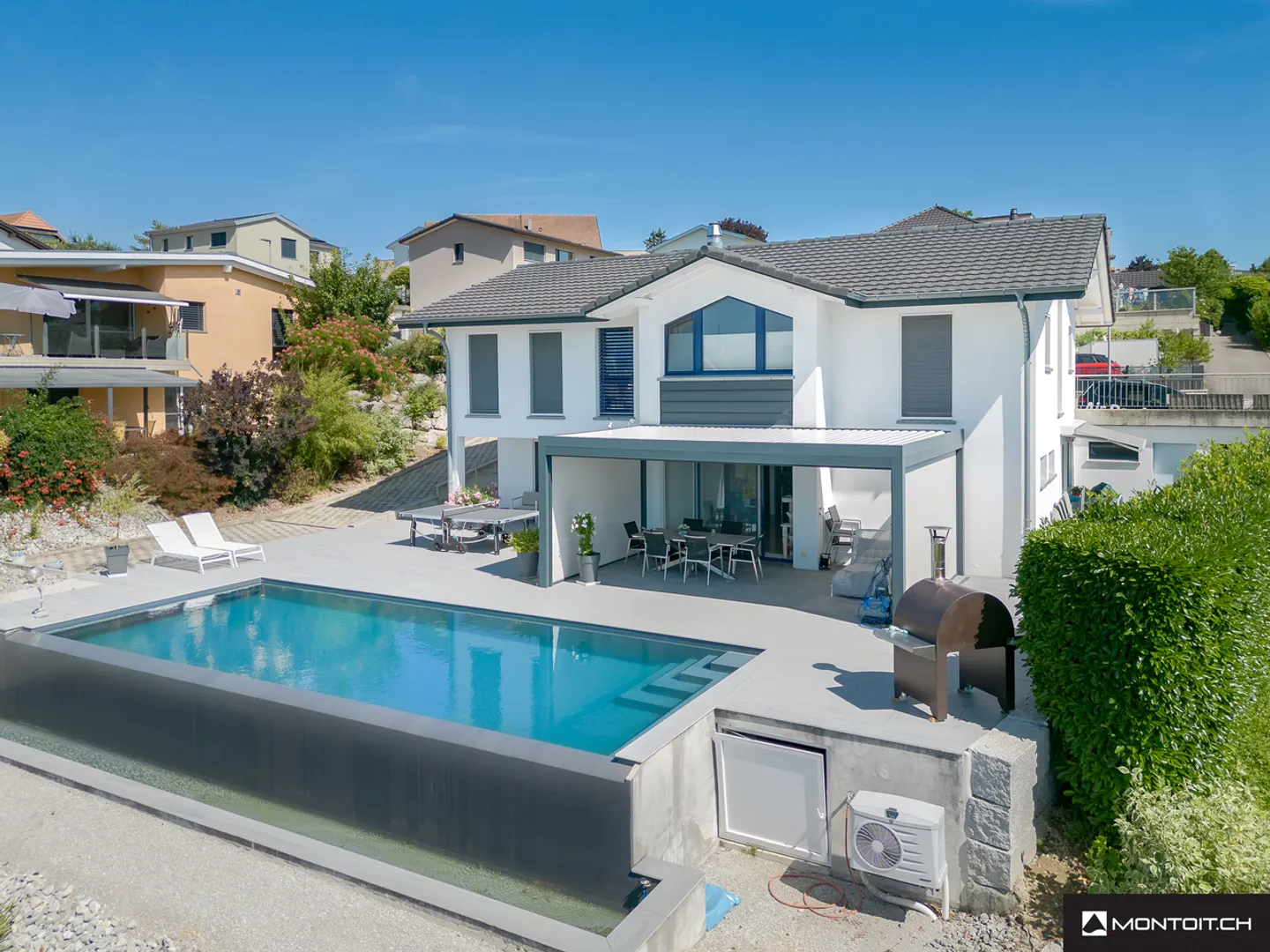 Payerne, for sale, modern individual villa of 250 m2 with swimming pool - Photo 3 of 17