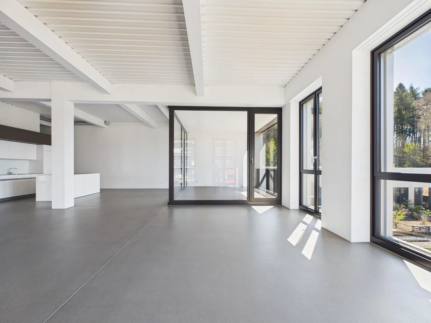 Appartement moderne de 2 pièces près de Westside - Photo 5 sur 14