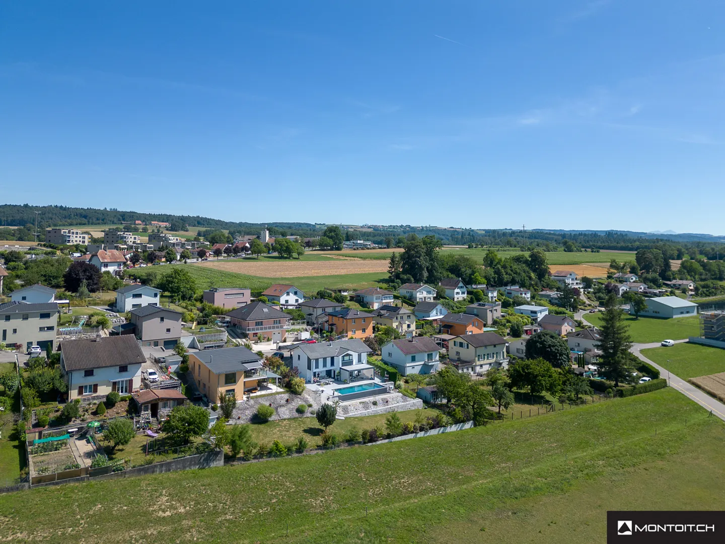 Payerne, for sale, modern individual villa of 250 m2 with swimming pool - Photo 4 of 17