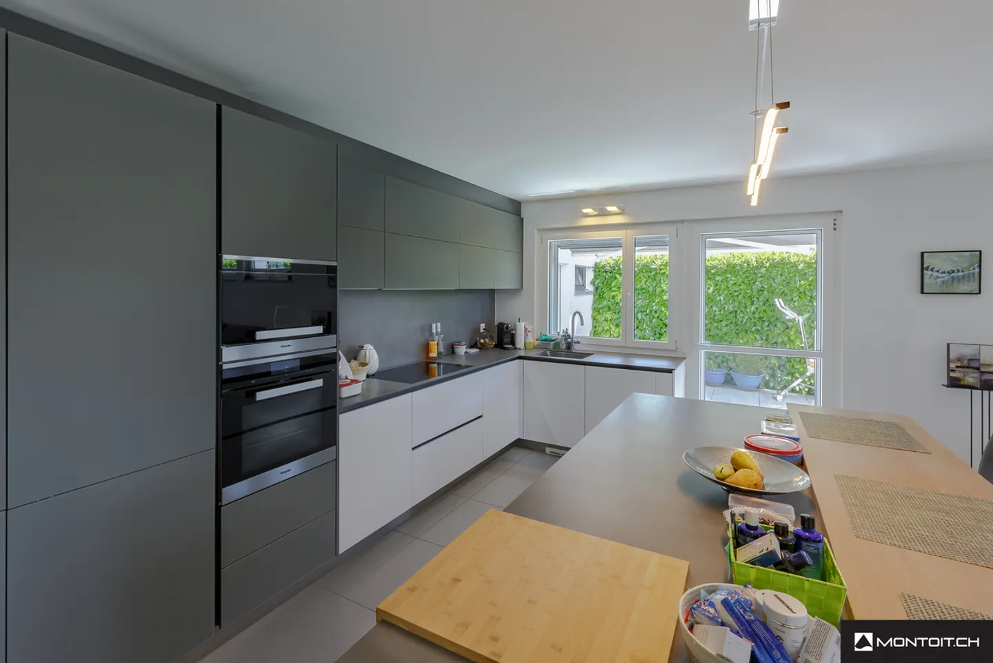 Payerne, for sale, modern individual villa of 250 m2 with swimming pool - Photo 7 of 17