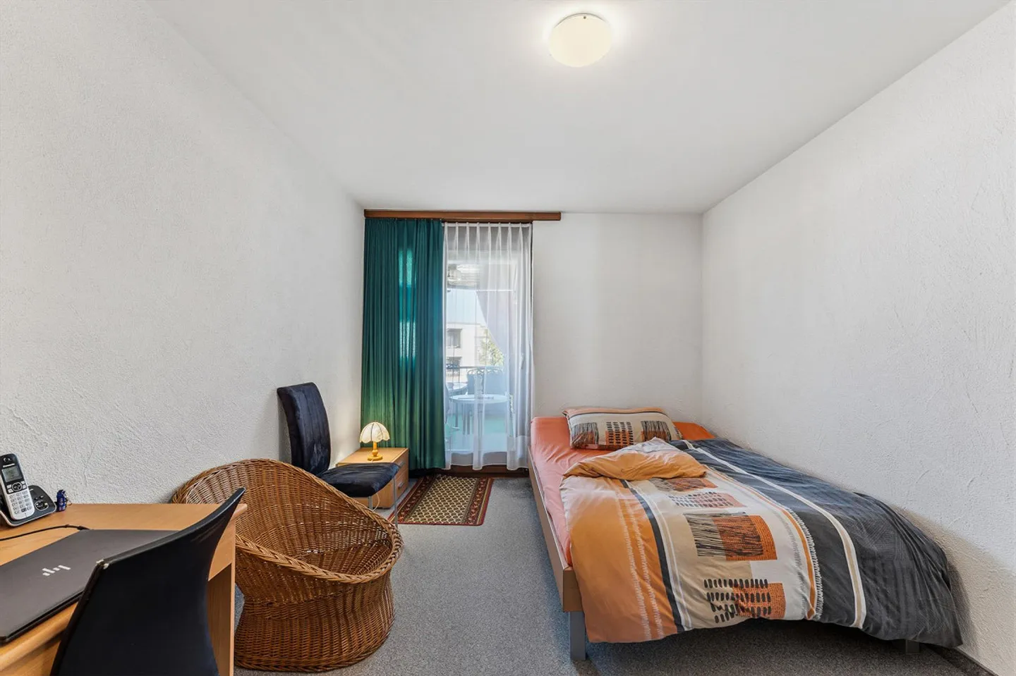 Sunny apartment in a central location - Photo 7 of 12