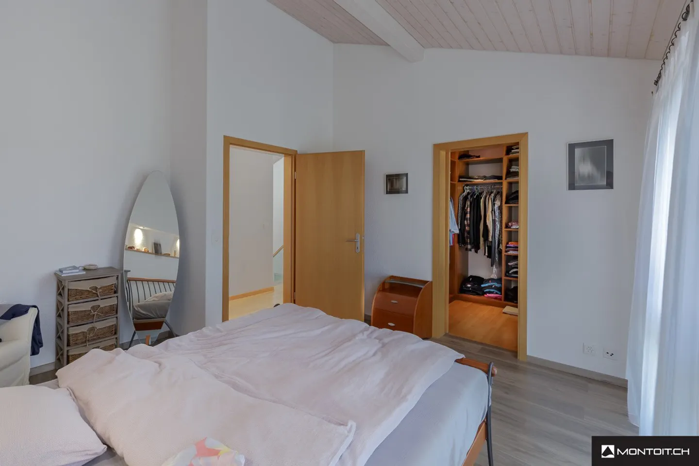 Payerne, for sale, modern individual villa of 250 m2 with swimming pool - Photo 12 of 17